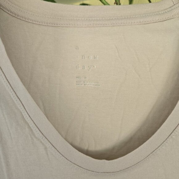 Target Women's Cotton Modal Scoop Neck Tee NWT Light Bronze XS or M - Picture 3 of 5